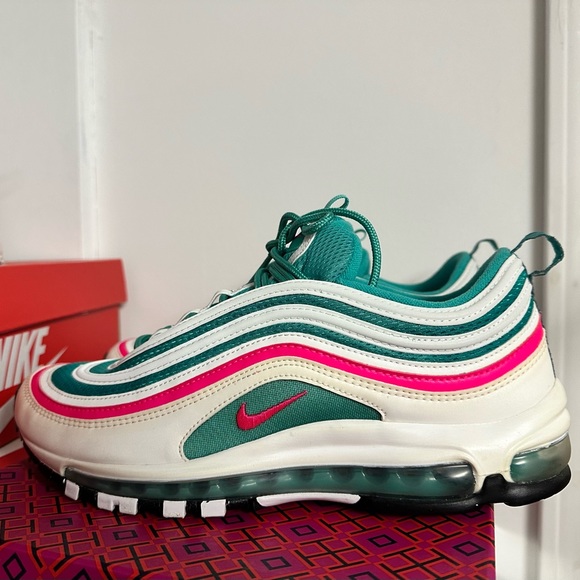 Women’s 11( men’s 10) - Picture 3 of 3